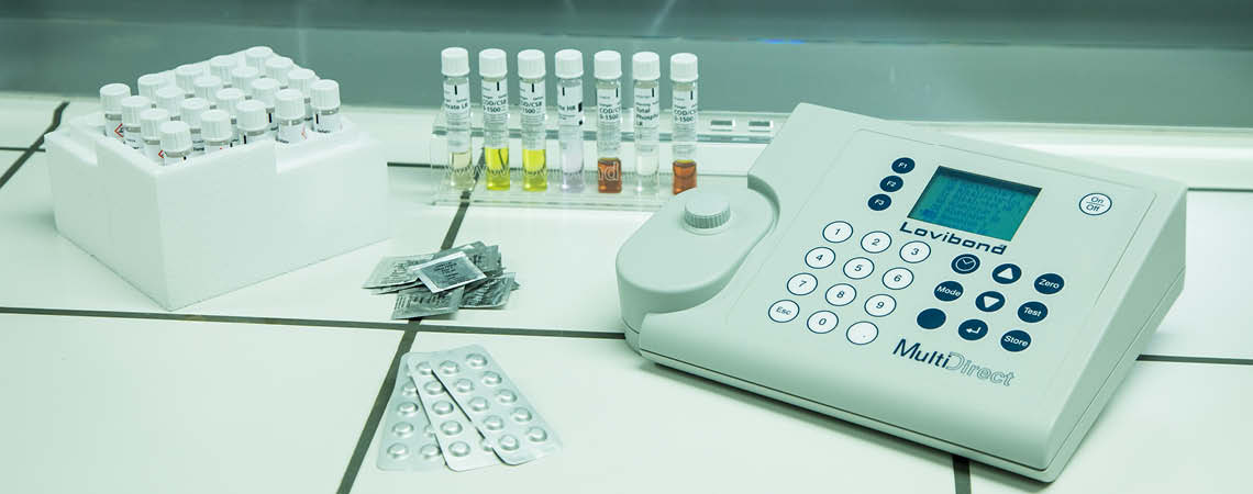 MultiDirect The MultiDirect - a contemporay, microprocessor-controlled photometer with ergonomically designed keypad and largeformat graphic display